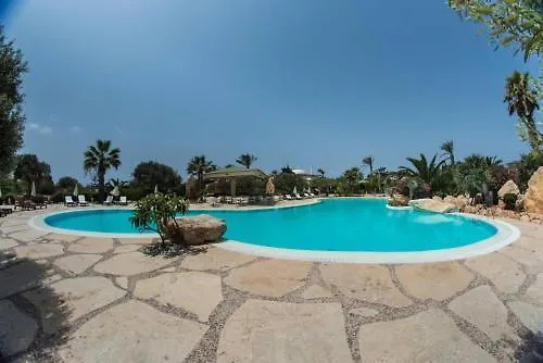 Cupola Bianca Resort Lampedusa 4*,  Italia